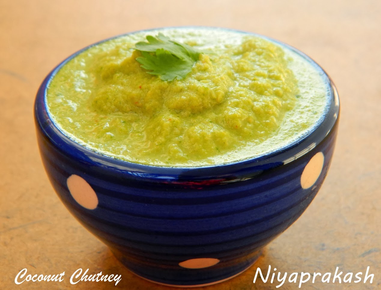 Niya's World Coconut Chutney (with coriander leaves, garlic, pottu