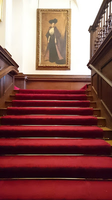 Red carpet on the stairs at Polesden Lacey (2017) Red carpet on the stairs at Polesden Lacey (2017)