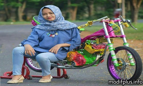 Foto-Cewek-Hijab-Di-Motor-Satria-FU Foto-Cewek-Hijab-Di-Motor-Satria-FU