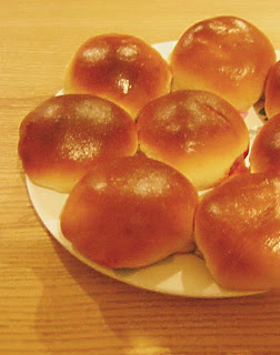 Bread Recipe  @ http://treatntrick.blogspot.com 