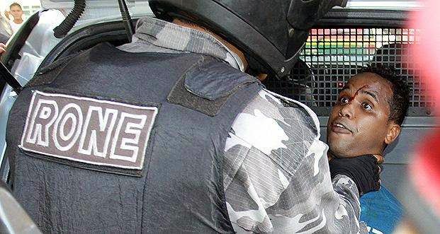 Policia Torturando Cidadao