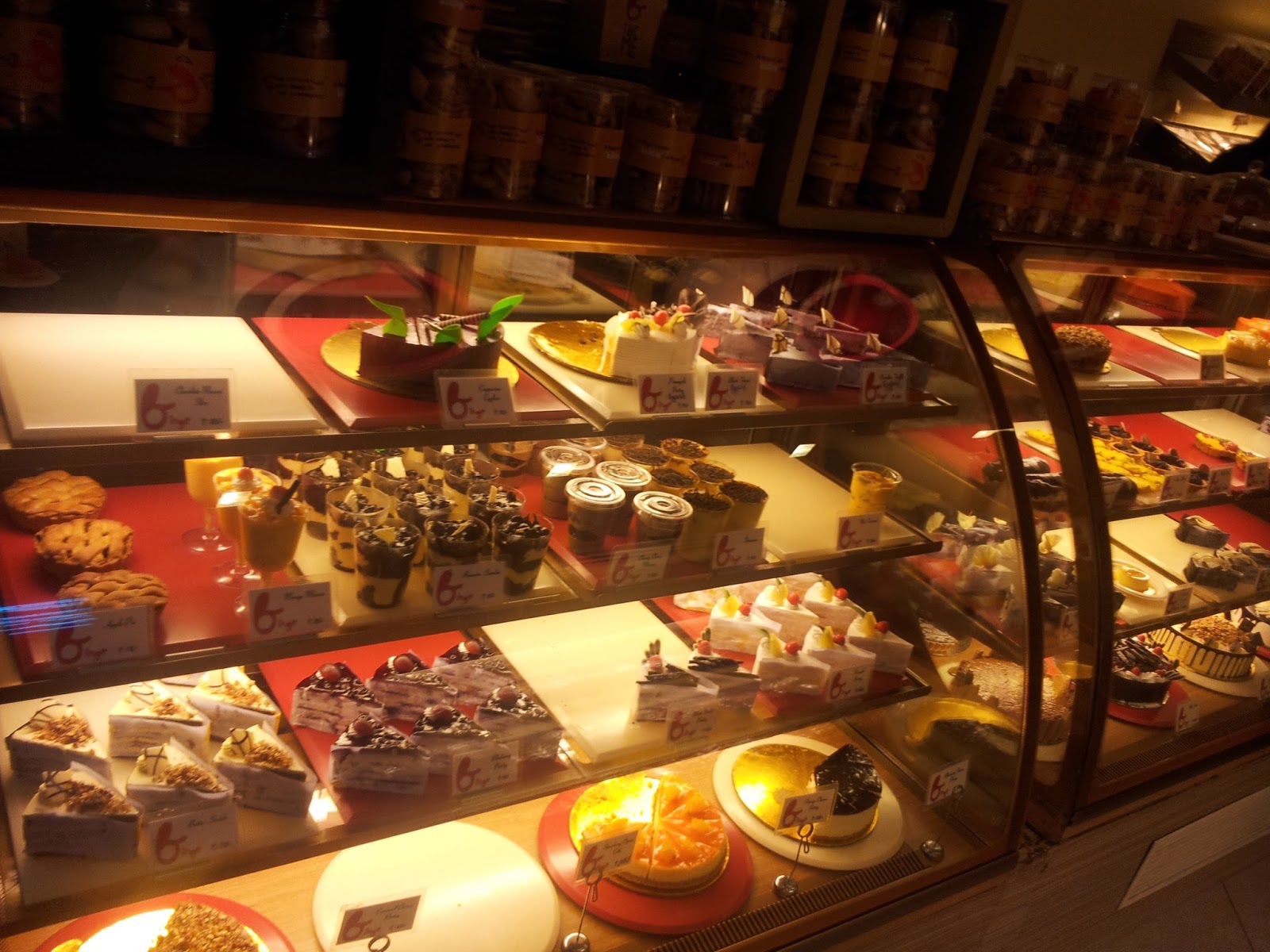 Foodie Delights Binge Bakery in Gurgaon