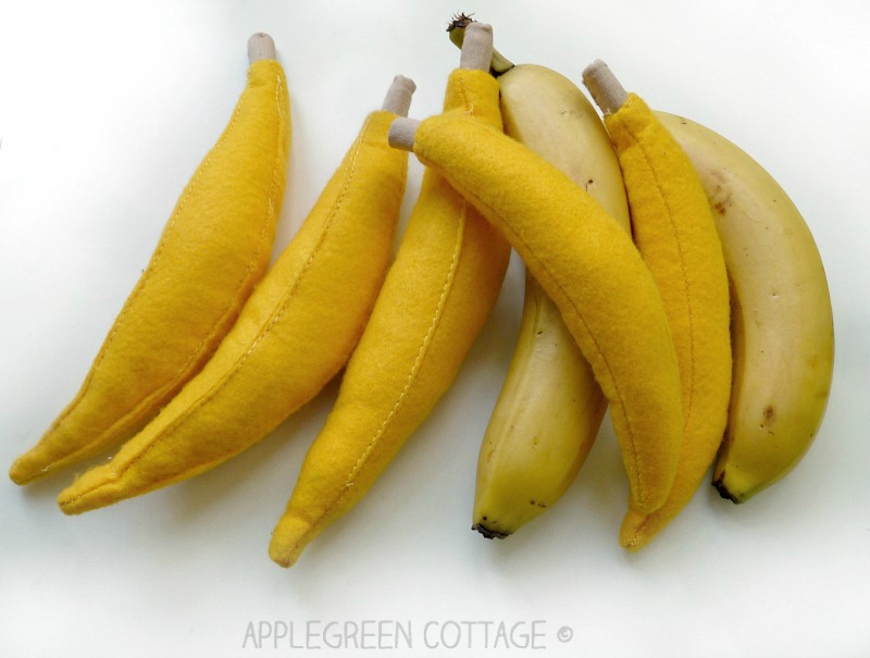 Felt Play Food Bananas {And A Bit About Felt} AppleGreen Cottage