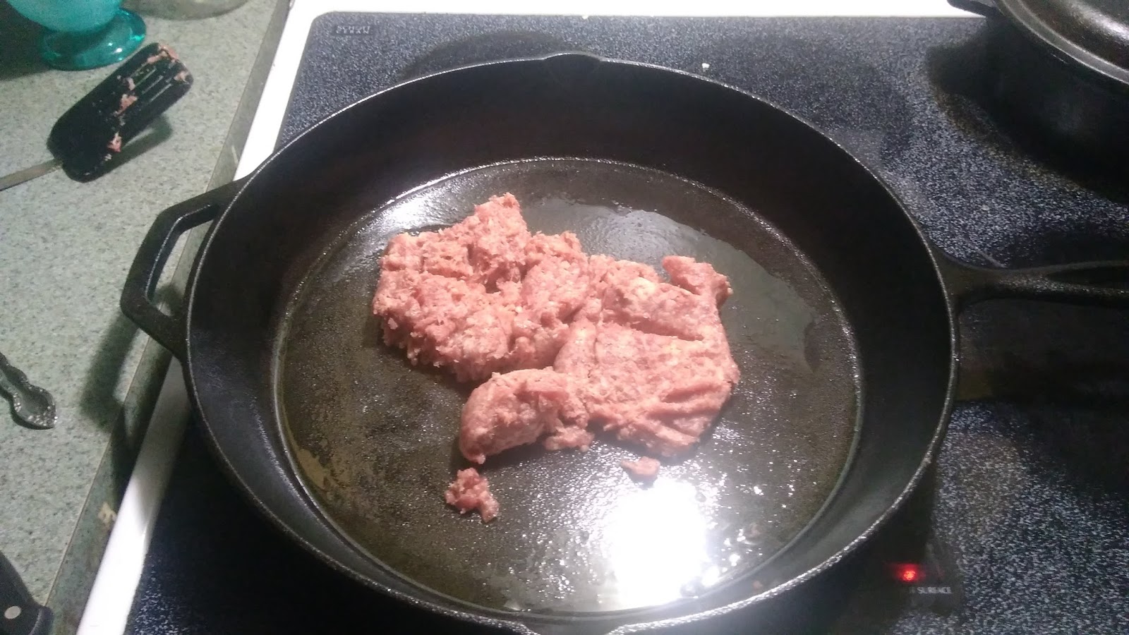 Cast Iron For Beginners Easy Sausage Gravy and Biscuits.