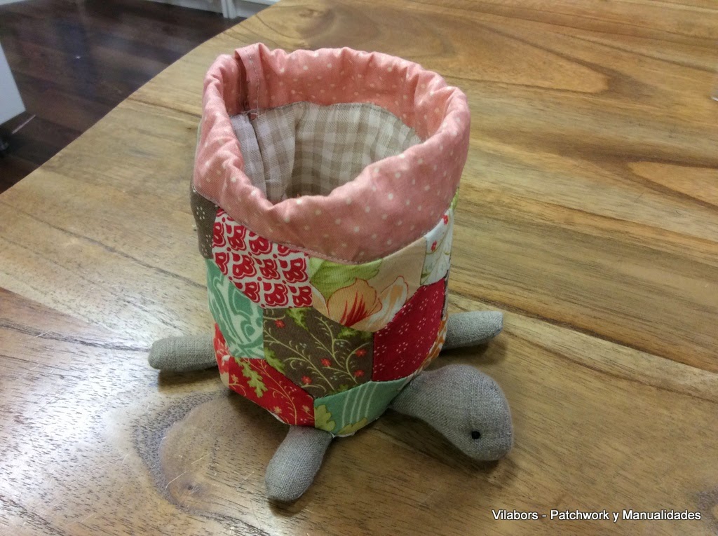 Neceser tortuga abierto - Patchwork Vilabors Neceser tortuga abierto - Patchwork Vilabors