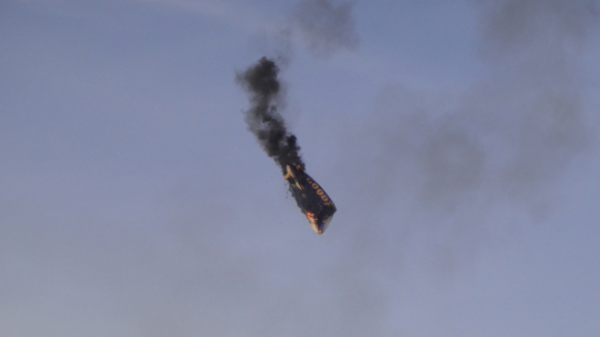 blimp crash saves pilot airship terrible aussie dying fiery passengers before speculation propellers