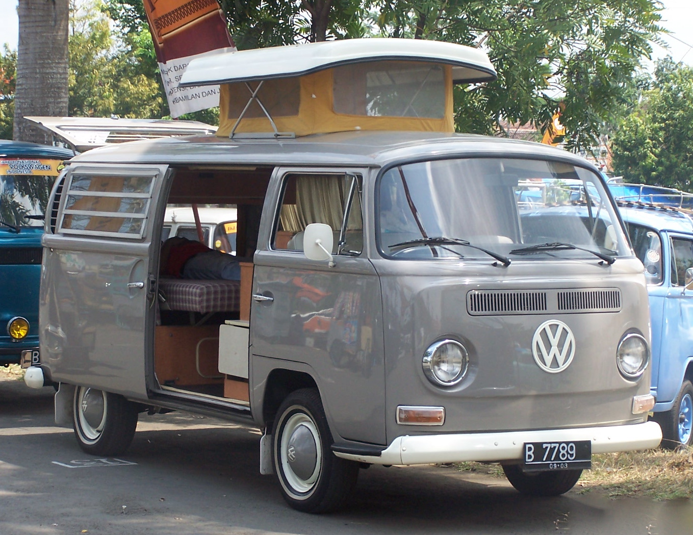Vintage Volkswagen Indonesia volkswagen type 2/bus/transporter/kombi