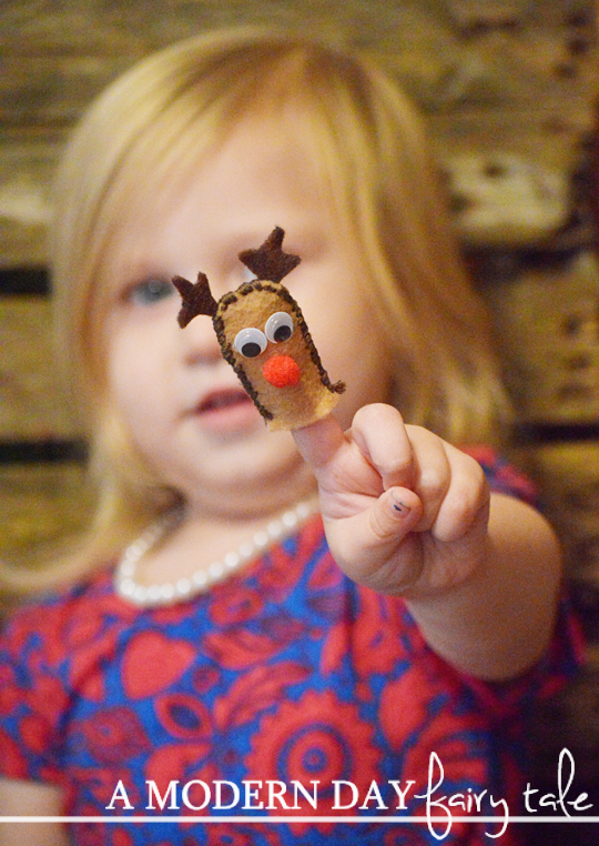 A Modern Day Fairy Tale: DIY Christmas Finger Puppets {A Christmas Craft}