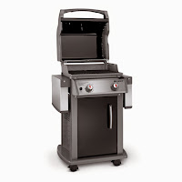 Weber 46110001 Spirit E210 LP Gas Grill, with 2x burners & folding side-tables. Review features compared with Spirit E310