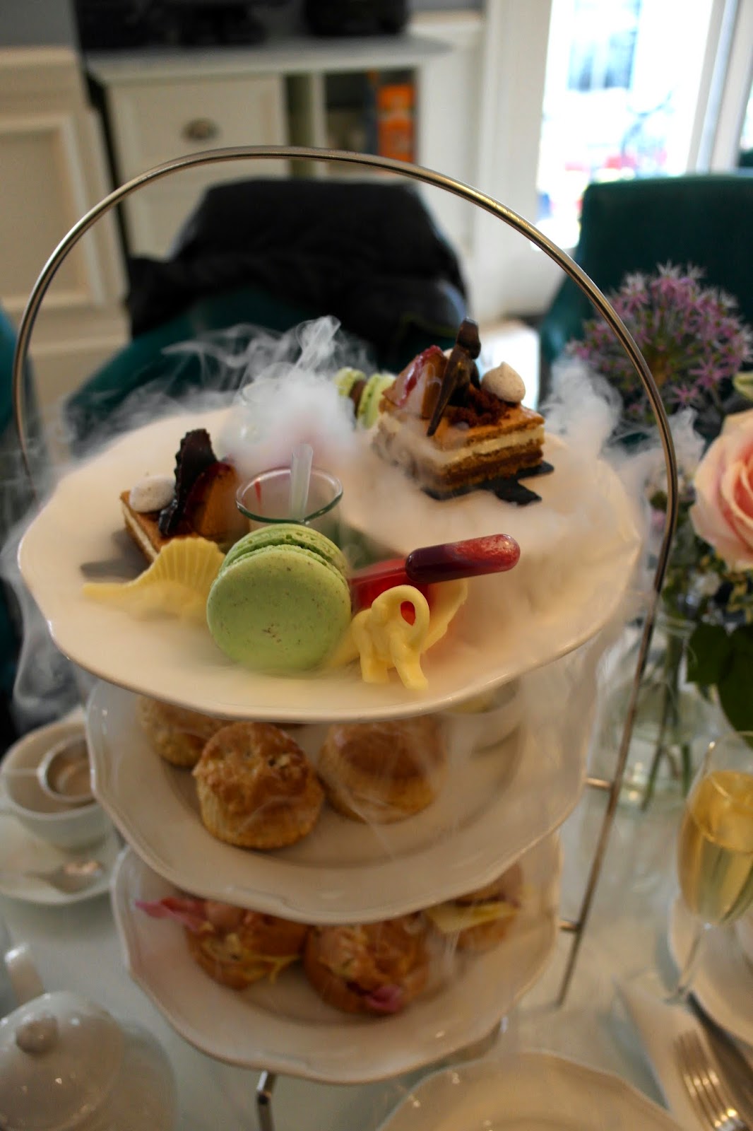 { Food for thoughts }: Science Afternoon Tea at The Ampersand Hotel