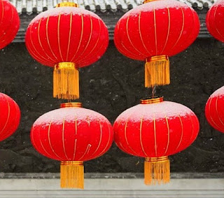 aufgehäbgte Chinesische Rote Laternen zum Chinesischen Neujahrsfest