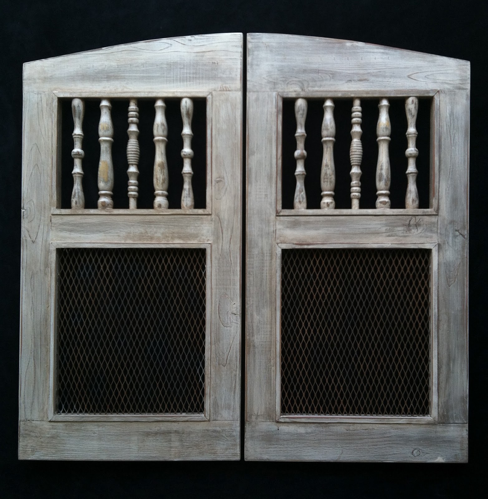Distressed Spindle Swinging Saloon Doors