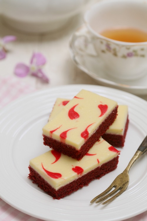 Red Velvet Cheese Brownies masam manis