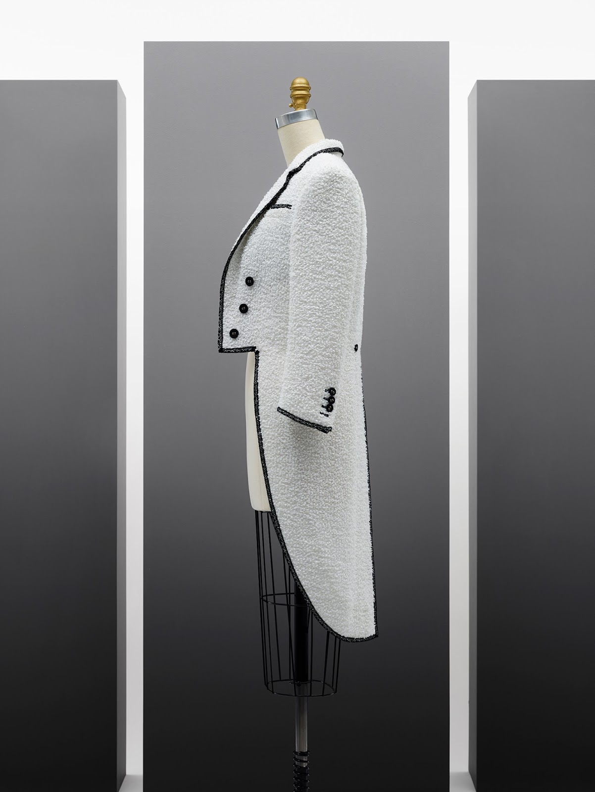 THOM BROWNE