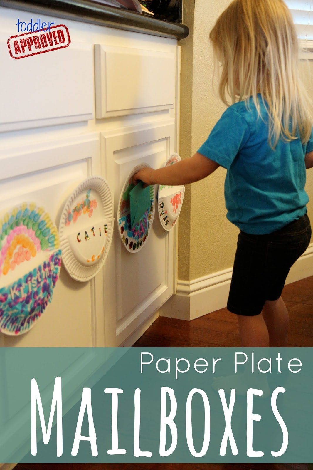 Toddler Approved! Paper Plate Mailboxes