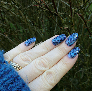Blue Floral with Lina 4 Seasons - Spring 01