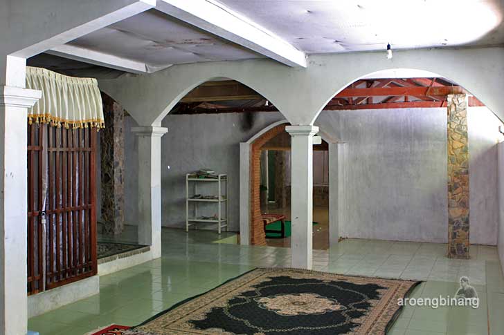 makam syekh sadzali rejenu kudus
