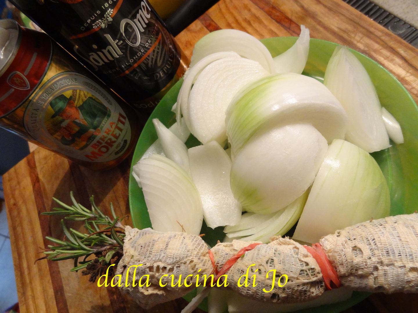&amp;#39;&amp;#39;dalla cucina di Jo&amp;#39;&amp;#39;: Stinchi di maiale alla birra nella slow-cooker