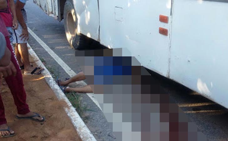 Jovem corta o pescoço com estilete e se joga na frente de ônibus em Pindobaçu