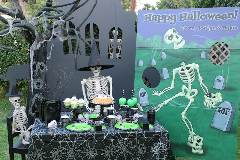 Skeleton Halloween Party Ideas! LAURA'S little PARTY