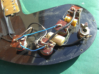 The vintage Hofner Colorama II restoration project (part 1) | DIY Strat