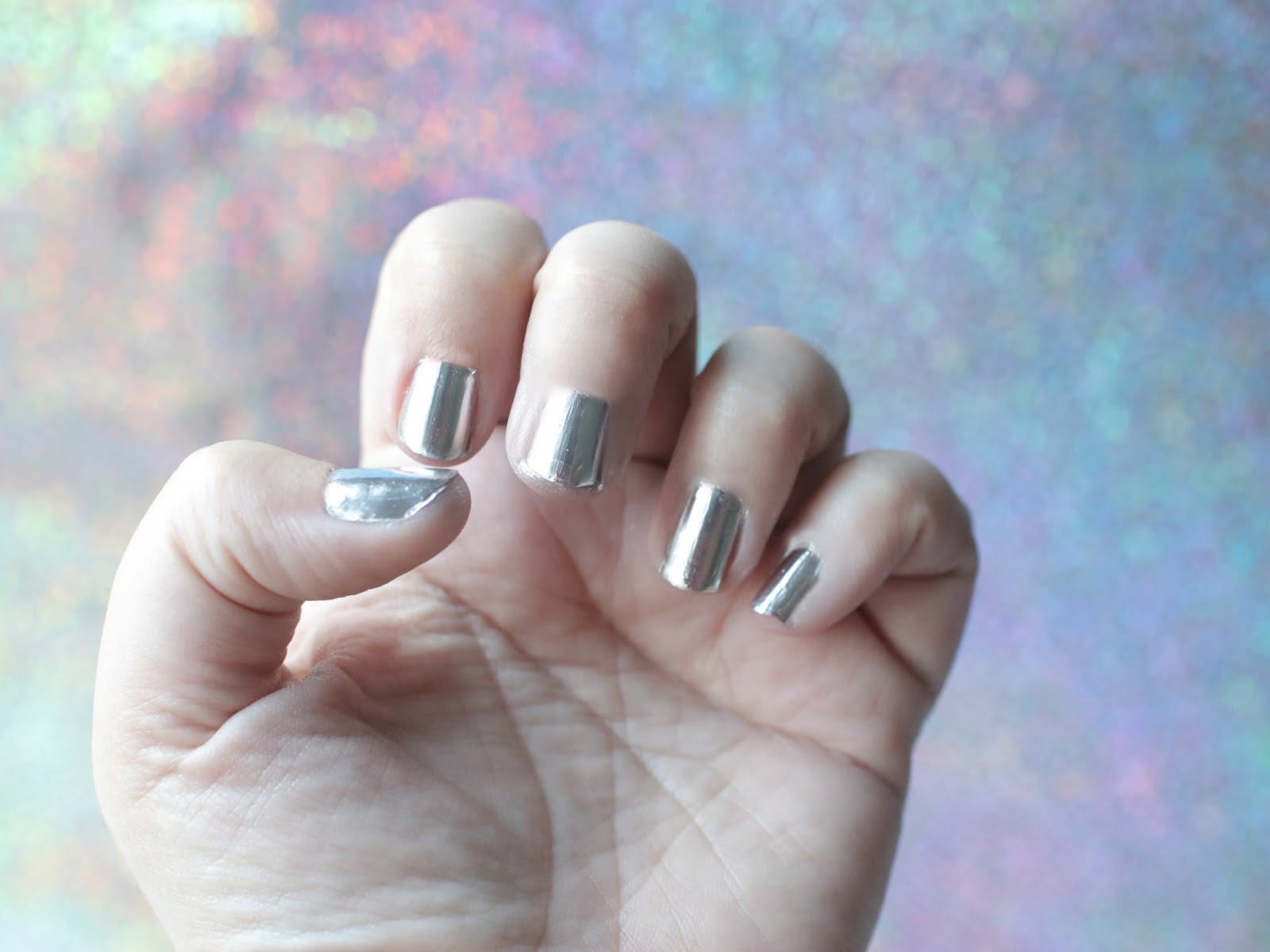 Elle Sees Beauty Blogger in Atlanta DIY Mirror Nails Tutorial