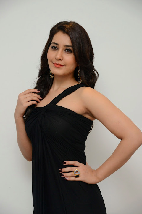 Raashi Khanna in Black Dress
