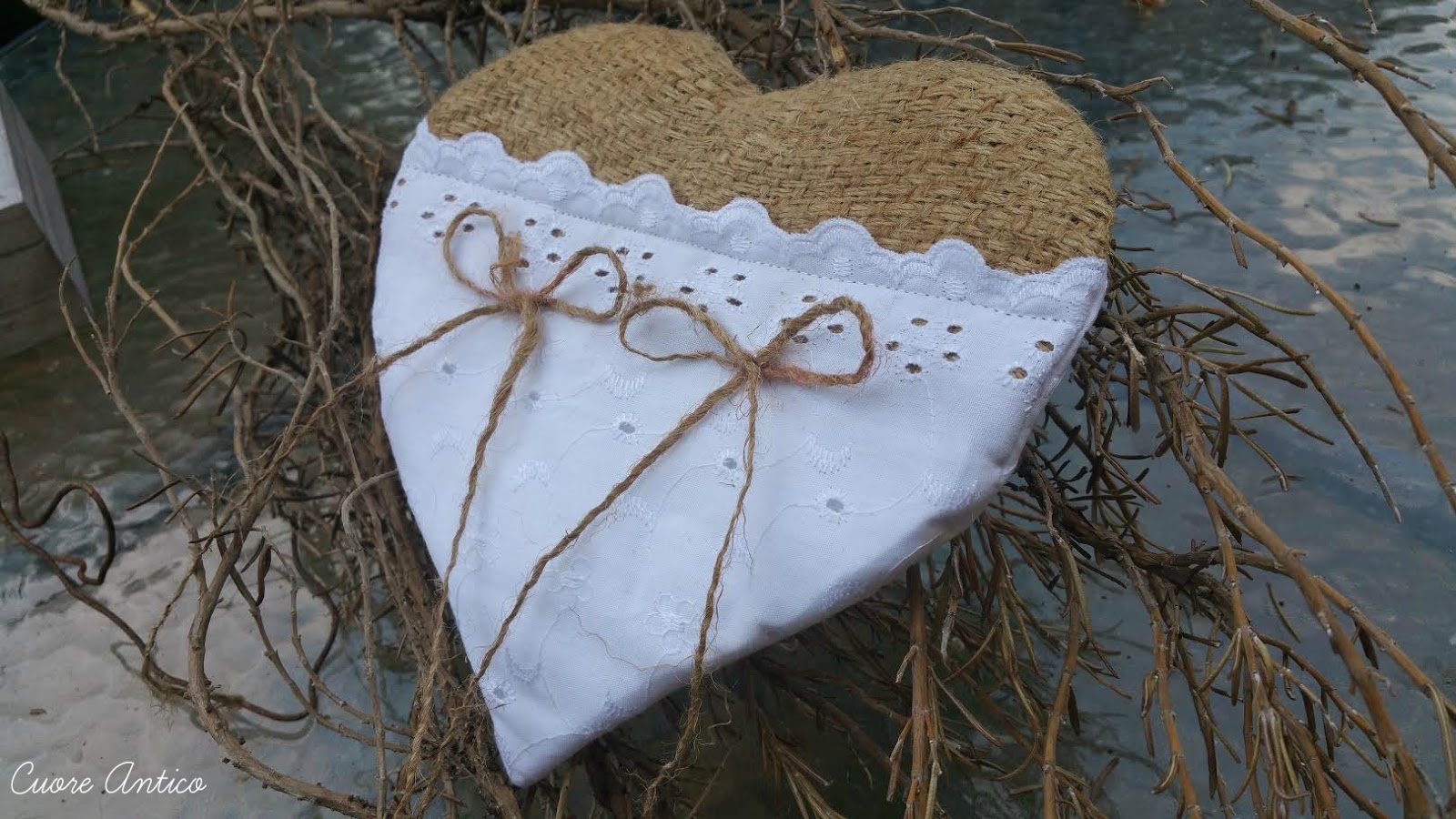 Cuscino Portafedi A Cuore Con Strass - Accessorio Matrimonio Bianco O Beige, Regalo Romantico - Foto 2