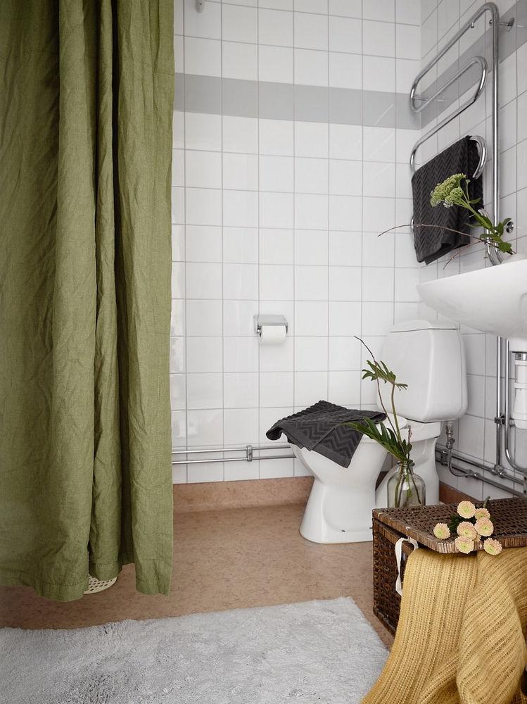 29 Charcoal Kitchen Cabinets That Add Depth Without Feeling Heavy