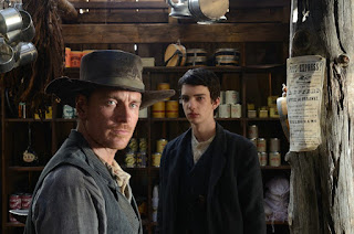 Sakin Batı-Silas Selleck-Jay Cavendish slow west-michael fassbender-kodi smit-mcphee