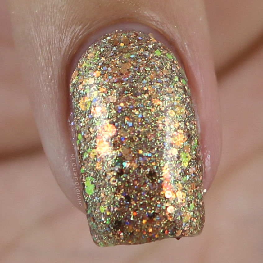 Emily de Molly Courtly Love swatched by Olivia Jade Nails
