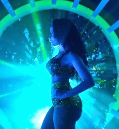 Nicki Minaj Performs "Anaconda" At The MTV VMAs With Ariane Grande, Jessie J