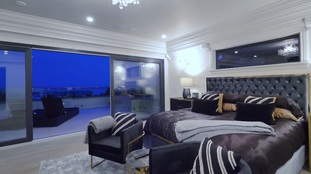 29 Interior Design Photos vs. 1103 Gilston Rd, West Vancouver Luxury Home Tour