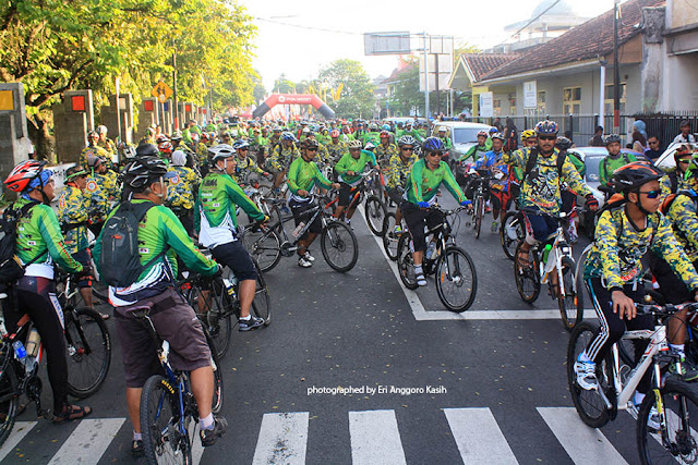Ridwan Kamil ikut Memeriahkan Tour de Pangandaran 8 (TdP 8) Ridwan Kamil ikut Memeriahkan Tour de Pangandaran 8 (TdP 8)