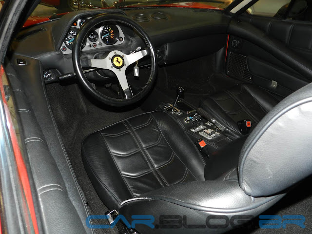 Ferrari 308 GTS do Magnum - interior