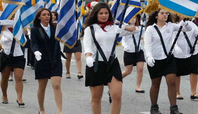 Ο ΣΥΡΙΖΑ «ποινικοποιεί» την αριστεία: «Σημαιοφόροι μόνο από κλήρωση» - Μη υποχρεωτικός ο εκκλησιασμός Ο ΣΥΡΙΖΑ «ποινικοποιεί» την αριστεία: «Σημαιοφόροι μόνο από κλήρωση» - Μη υποχρεωτικός ο εκκλησιασμός