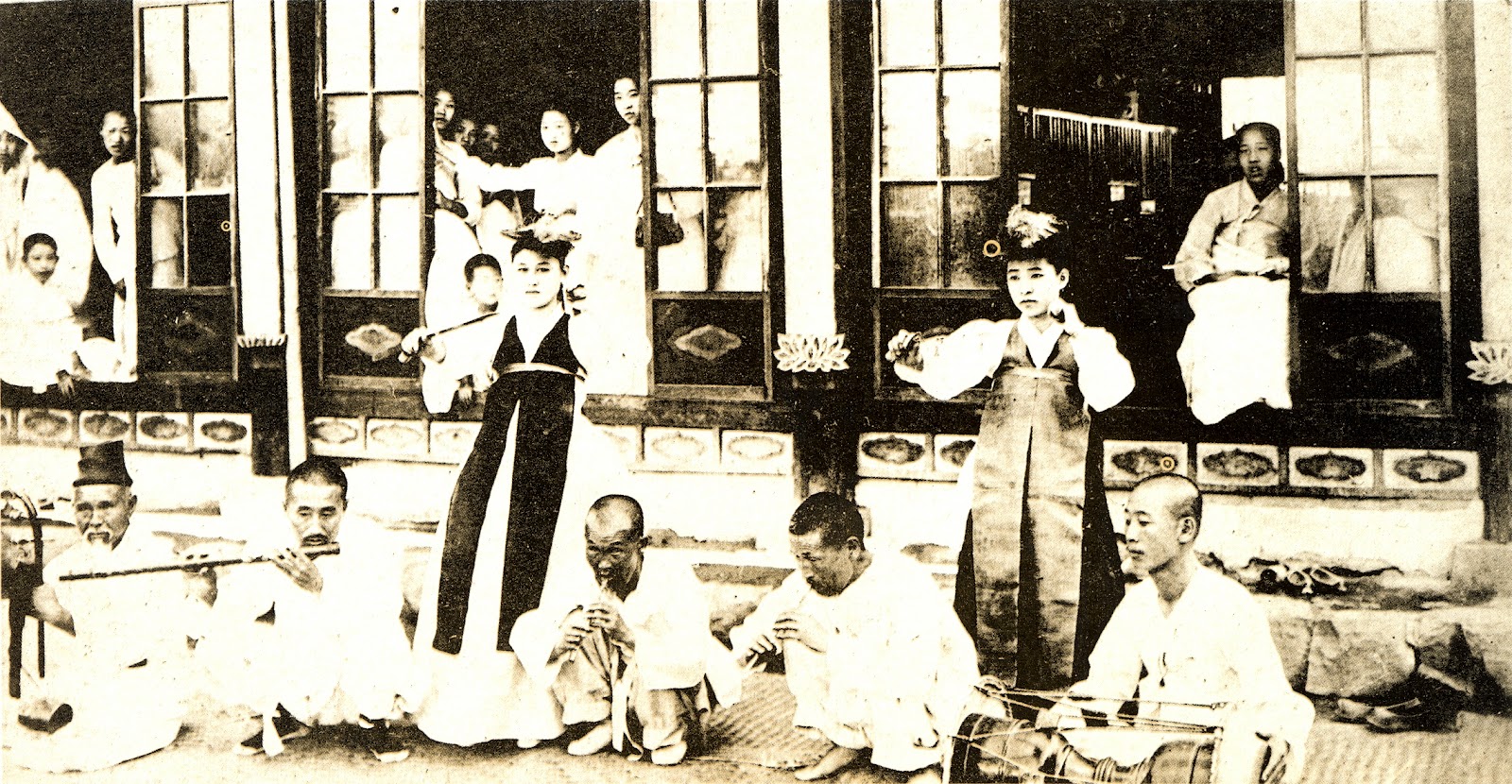 mochi thinking korean kisaeng pictures from flickr