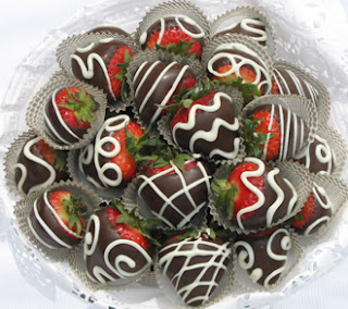 Chocolate+Covered+Strawberries+from+Lisa%2527s+Bakehouse+Farms.jpg