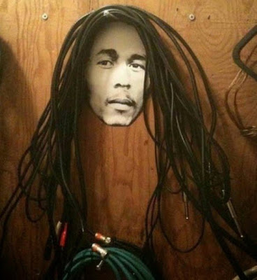 Unik, rambut Bob Marley dari kabel