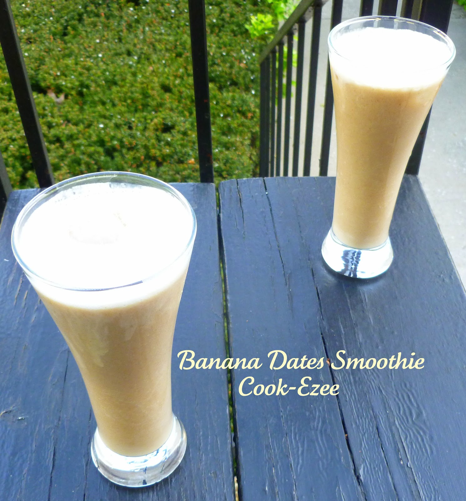 COOKEZEE Banana Dates Smoothie/ Banana Dates Milk Shake