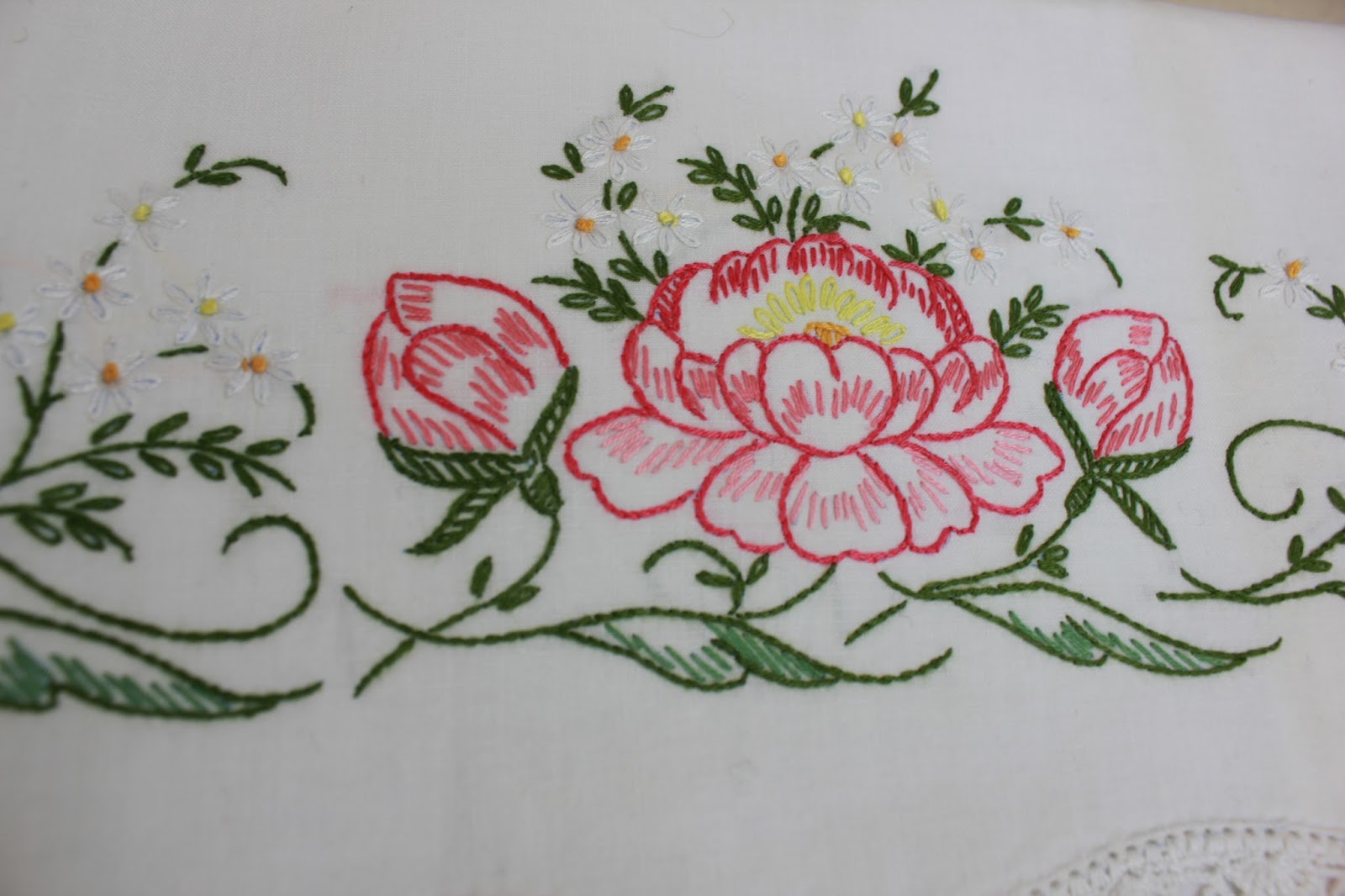 Contagiously Crafty Vintage Pillowslips