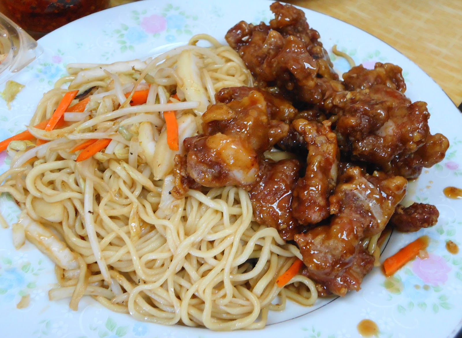 Eat the Hand Pull Noodles and Dumpling House