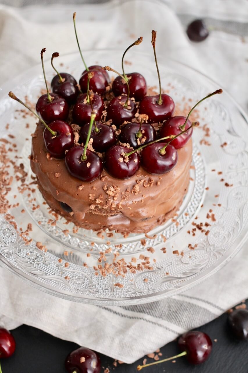 HOME OF HAPPY: SCHOKO-KIRSCH-TORTE