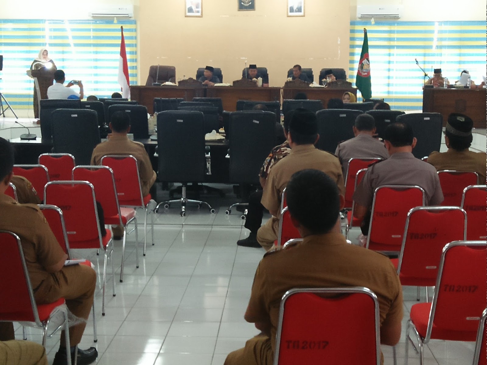 rapat paripurna rapat paripurna