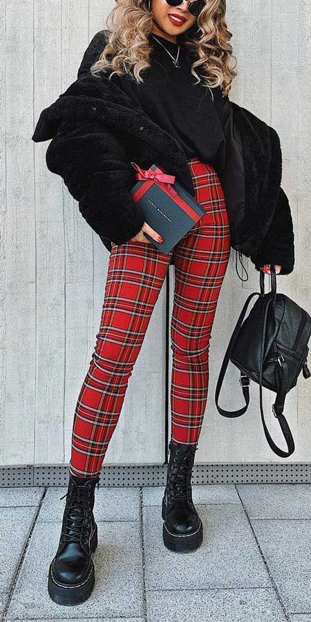 Get your wardrobe ready for a cozy season with these 31+ Women's Cozy and Cute Casual Holiday Winter Outfits for Winter.  #outfits #winteroutfits #fashion #holidayoutfits