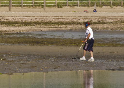 Hunting for Captain Kidd's last treasure, Milford CT