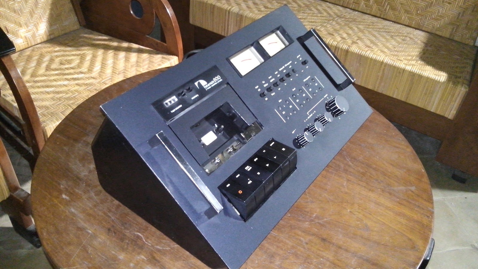 Sulistyo Antik Tape Deck Nakamichi 600