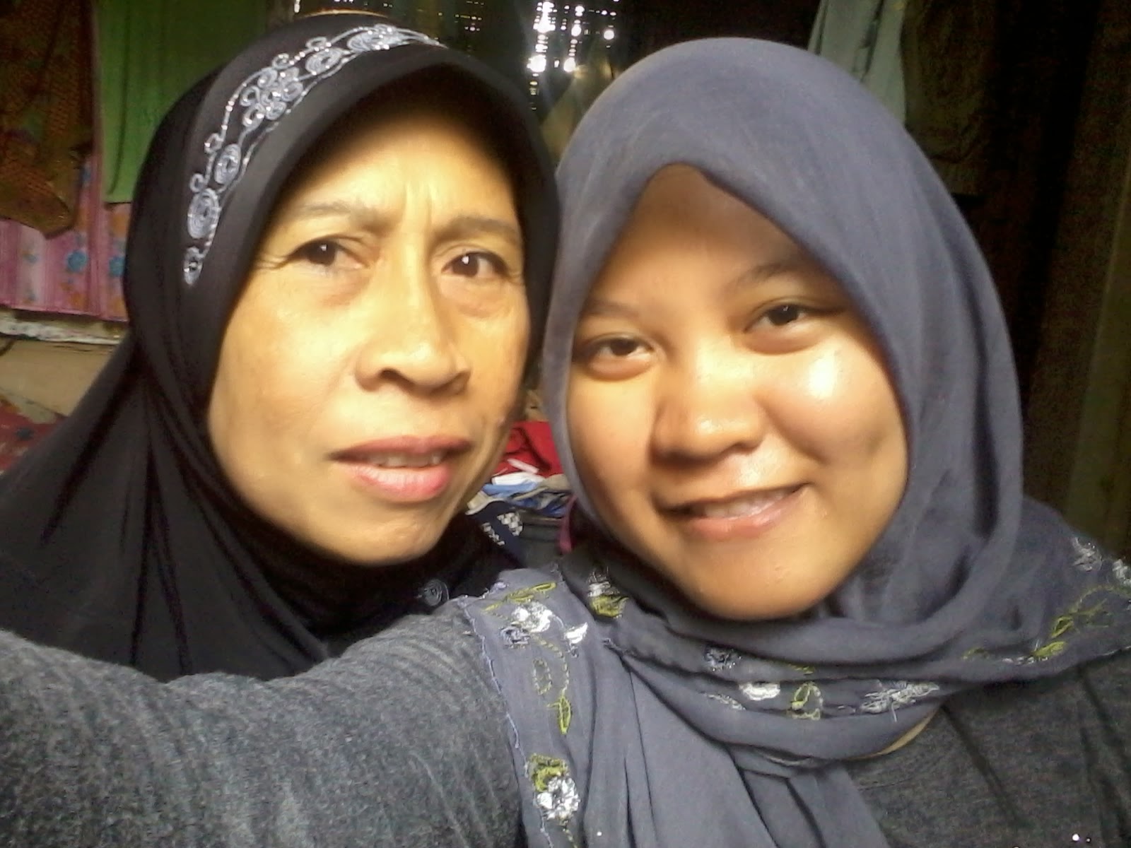 Isna's blog: [PICT] IN MY MIND - WITH MOM