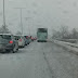 ΒΟΗΘΗΣΤΕ ΜΑΣ!!! ΔΡΑΜΑΤΙΚΕΣ ΩΡΕΣ ΣΤΗΝ ΕΘΝΙΚΗ ΟΔΟ!!!! Κραυγή αγωνίας των οδηγών από την σφοδρή χιονόπτωση!!!! 