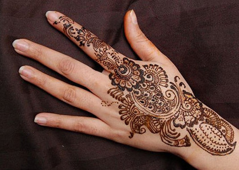 Gambar Henna Untuk Jari Tangan MODELEMASTERBARU
